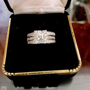 Brand new woman’s white gold total 2K bridal set.